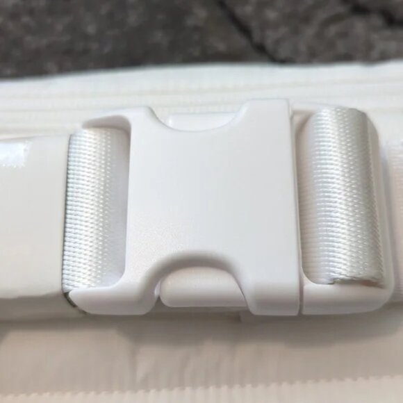 Lululemon 2L wonder puff belt bag brand new - Picture 9 of 14